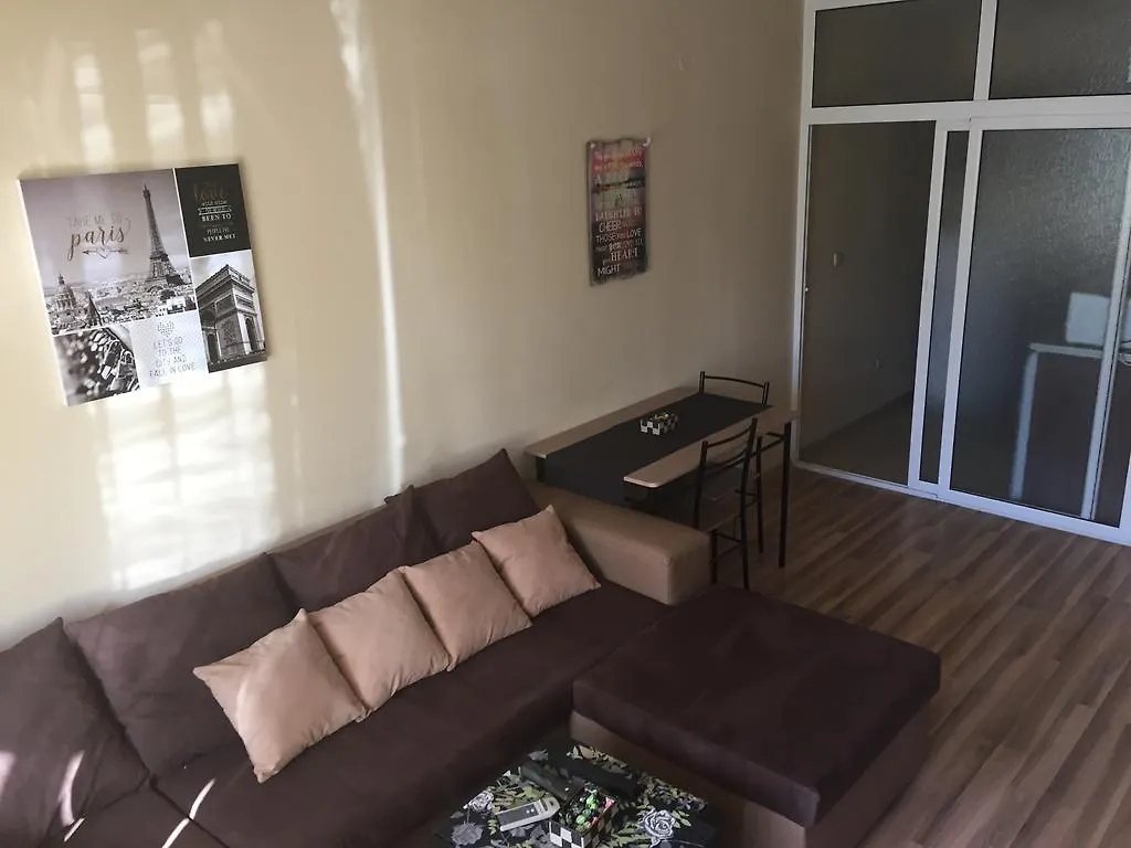 Pirotska Apartment Gn / Free Garage Sófia